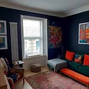 Lovely 2 Bedroom In Fife Apartment